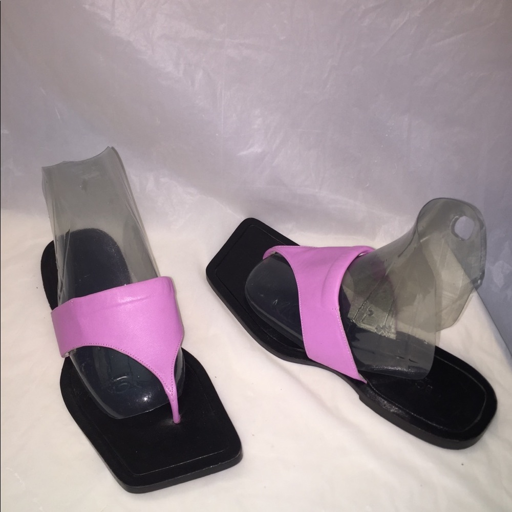 BCBGMaxazria   Leather Sandal